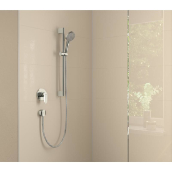 Душевой набор Hansgrohe Vernis Blend Vario 650 мм хром. Фото