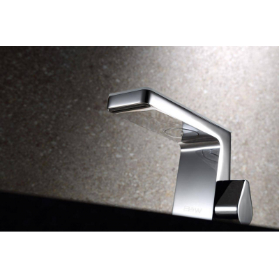 Смеситель для умывальника BLACK & WHITE Universe U7320. Фото